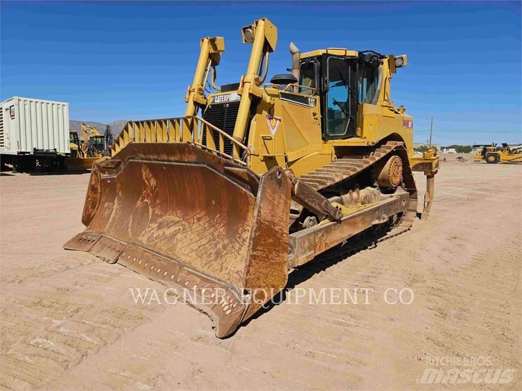 CAT D8T Telaketjupuskutraktorit