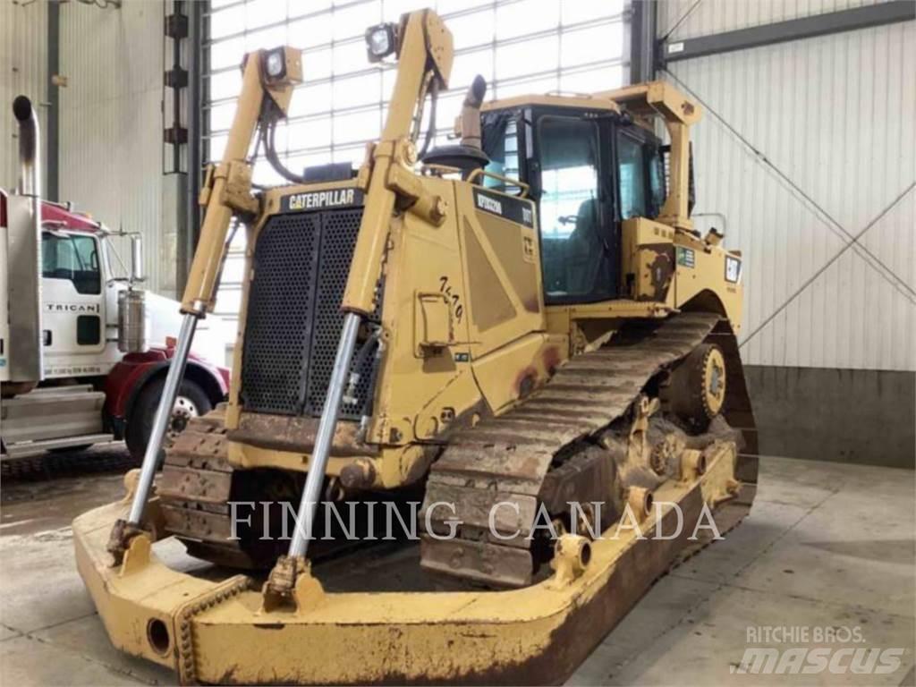 CAT D8T Telaketjupuskutraktorit