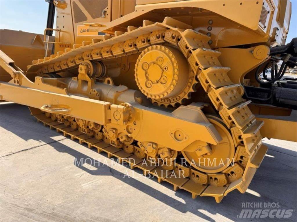 CAT D8T Telaketjupuskutraktorit