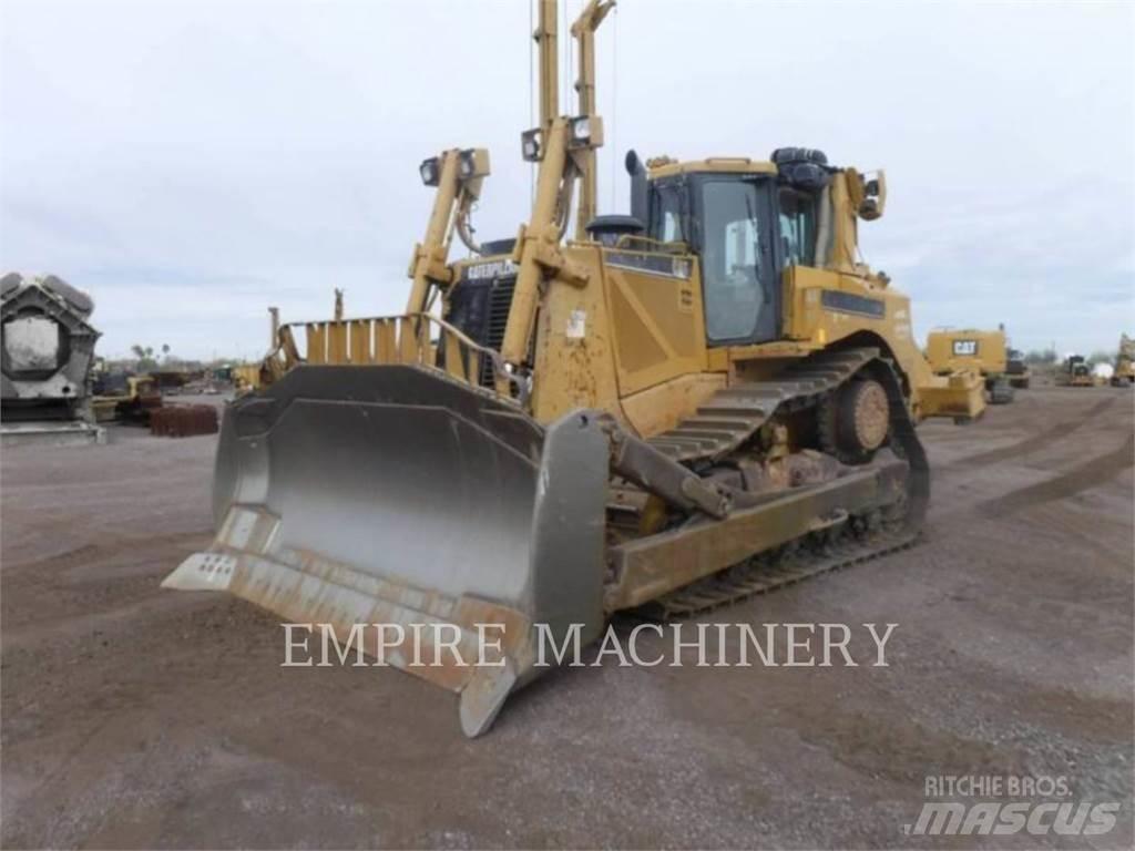 CAT D8T Telaketjupuskutraktorit