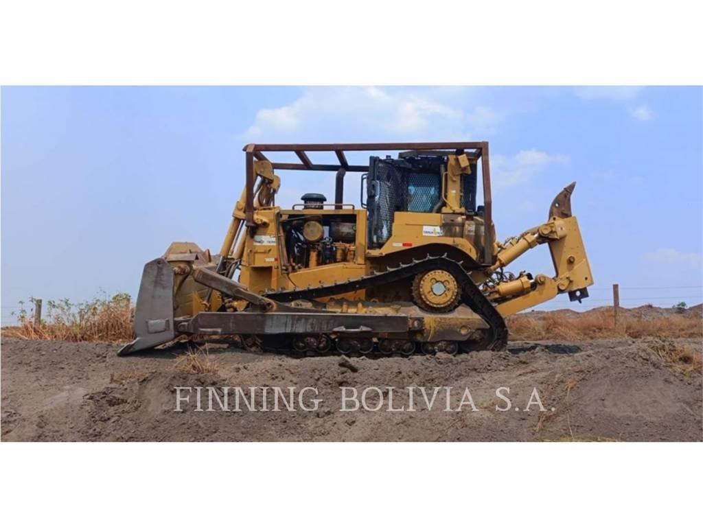 CAT D8T Telaketjupuskutraktorit