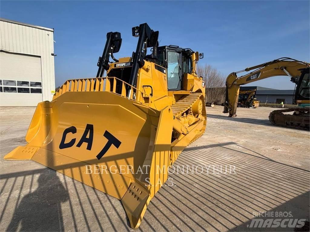 CAT D8T Telaketjupuskutraktorit