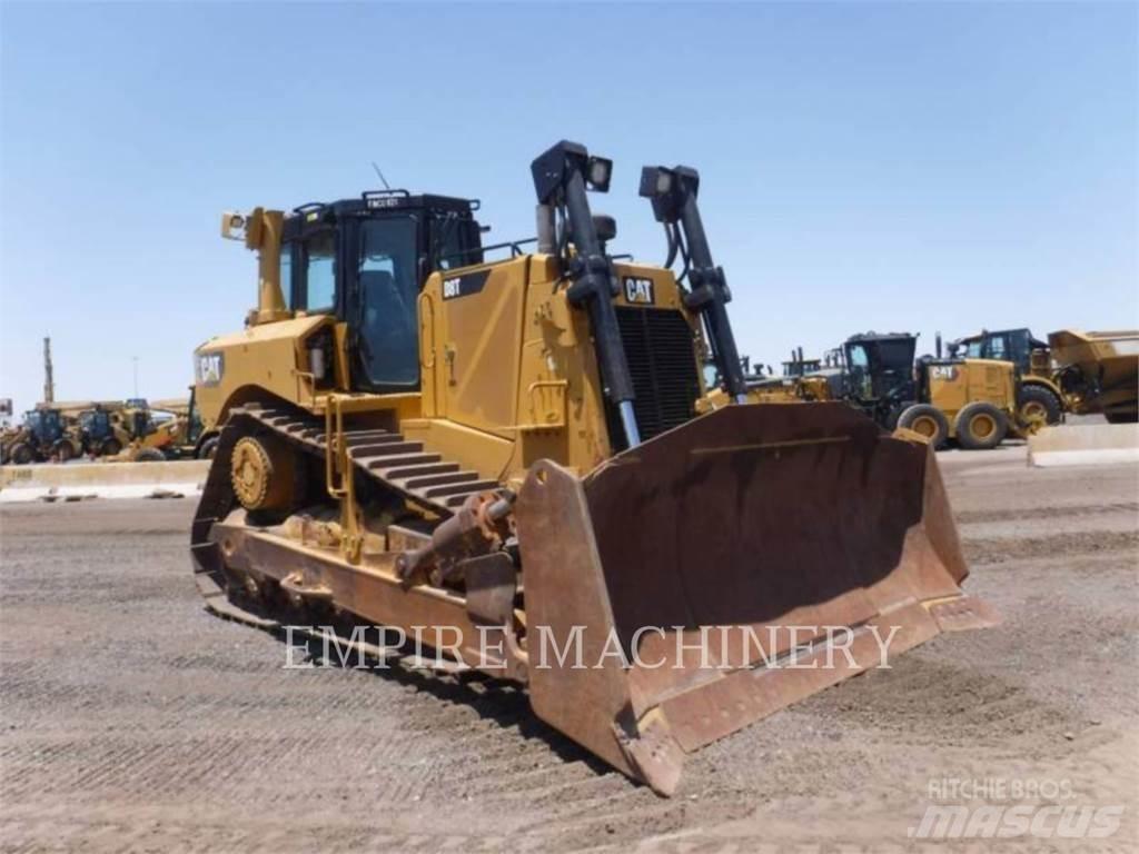 CAT D8T Telaketjupuskutraktorit