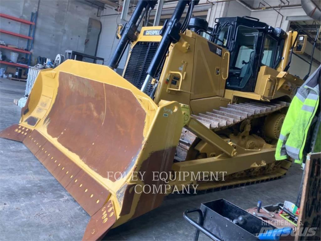 CAT D8T Telaketjupuskutraktorit