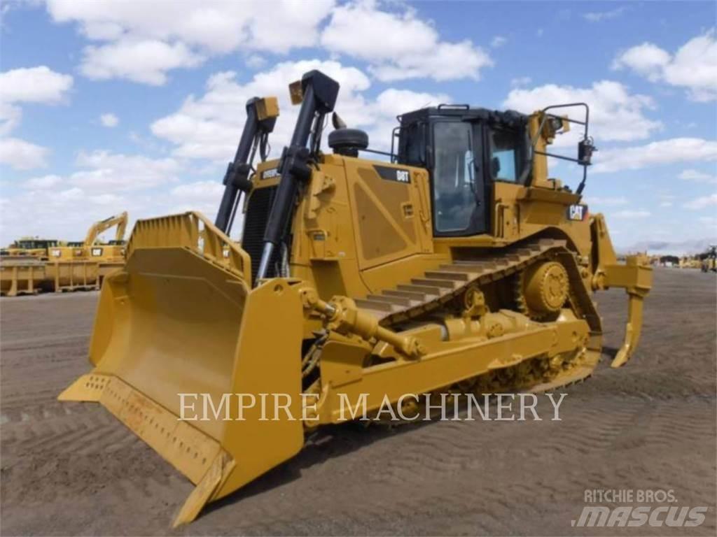 CAT D8T Telaketjupuskutraktorit