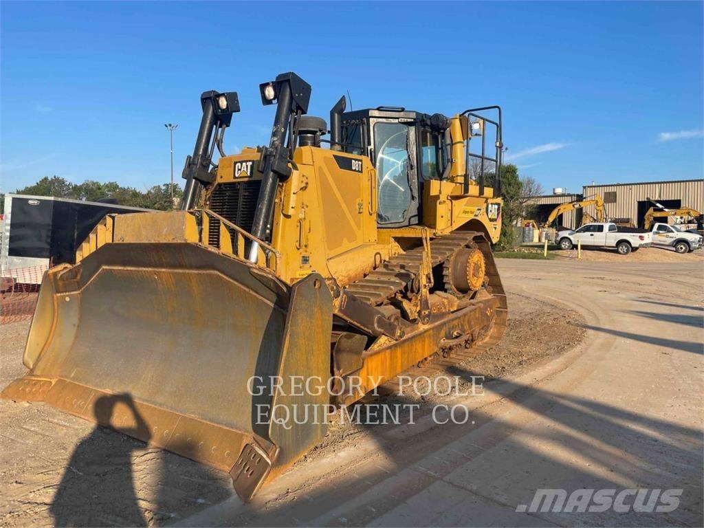CAT D8T Telaketjupuskutraktorit