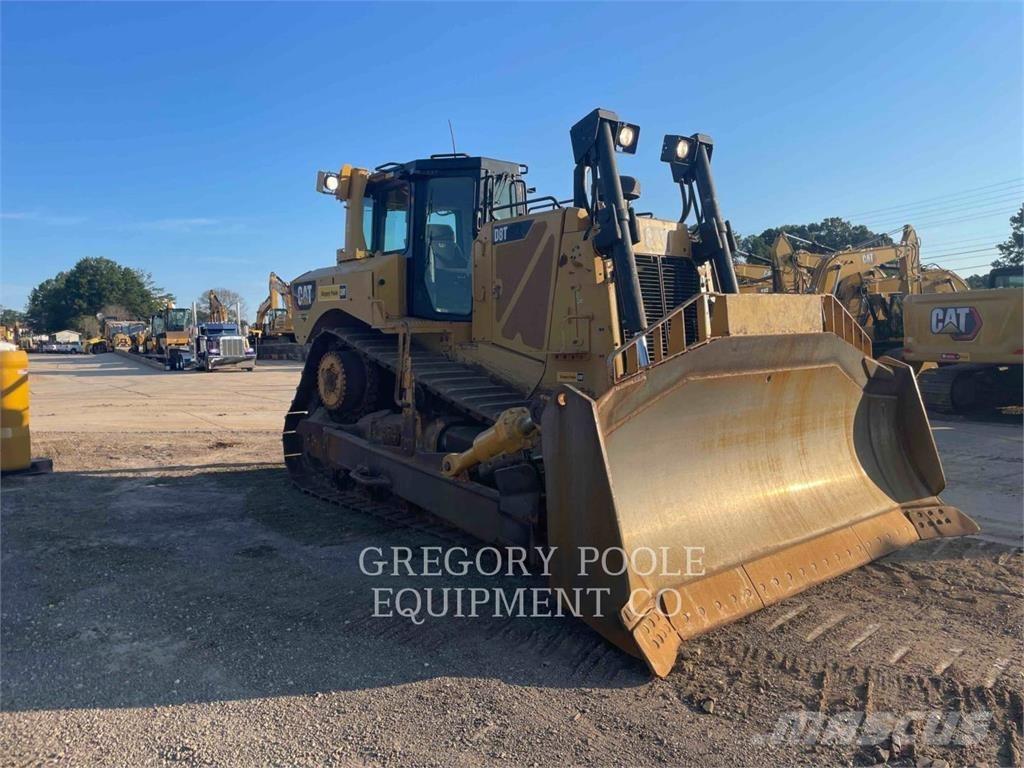 CAT D8T Telaketjupuskutraktorit