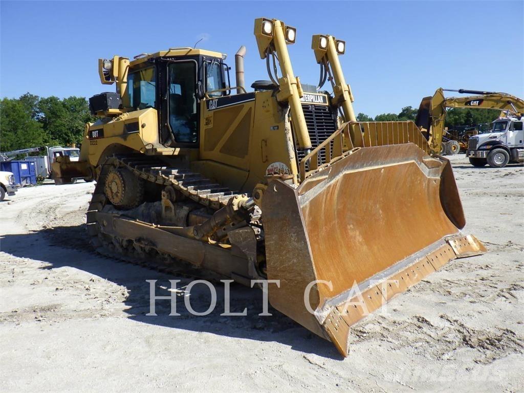 CAT D8T Telaketjupuskutraktorit