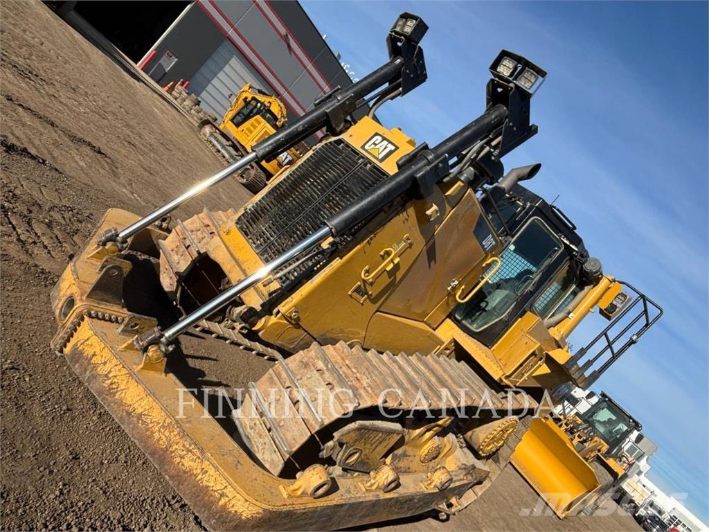 CAT D8T Telaketjupuskutraktorit