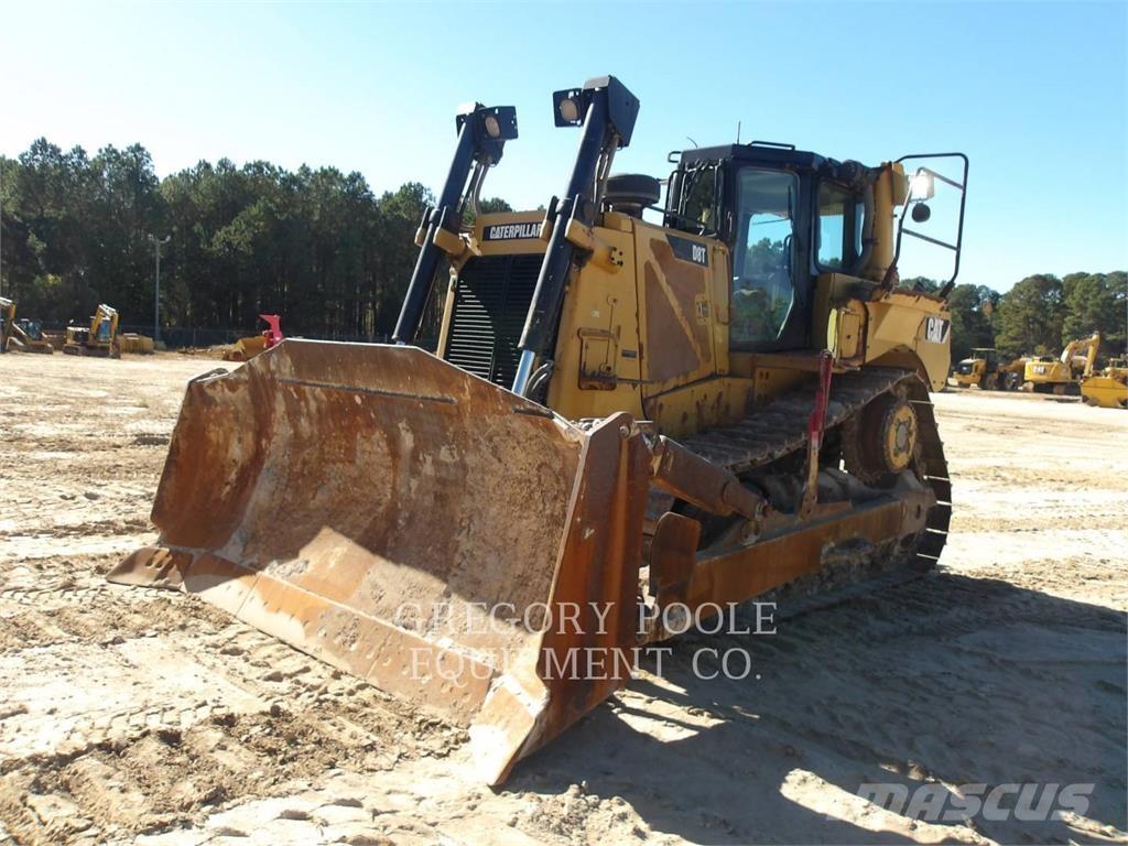 CAT D8T Telaketjupuskutraktorit