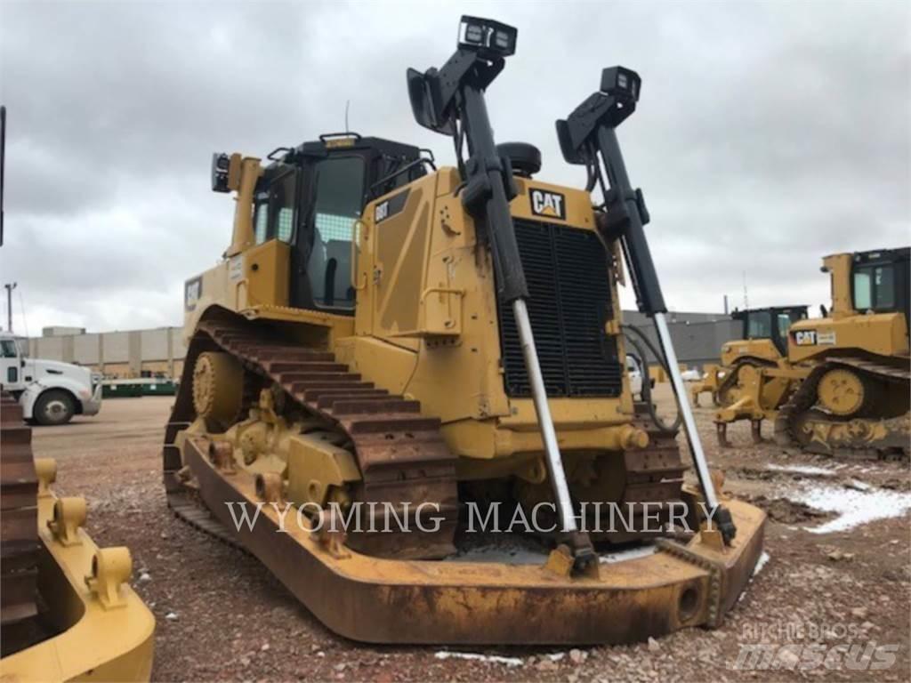 CAT D8T Telaketjupuskutraktorit