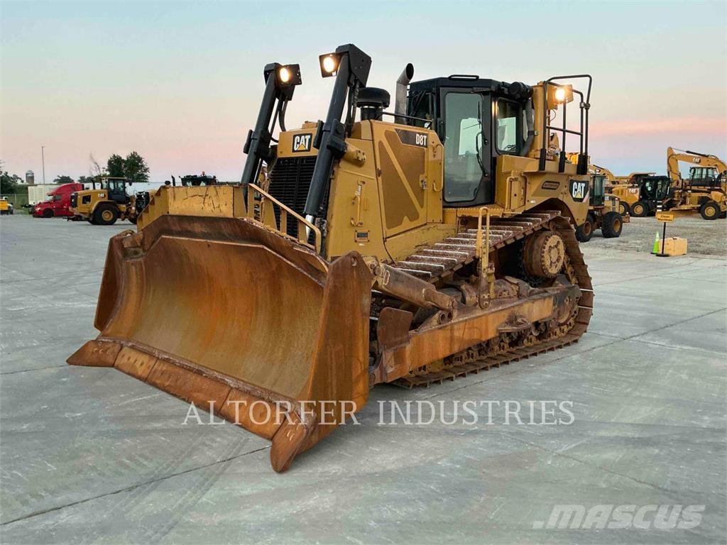 CAT D8T Telaketjupuskutraktorit