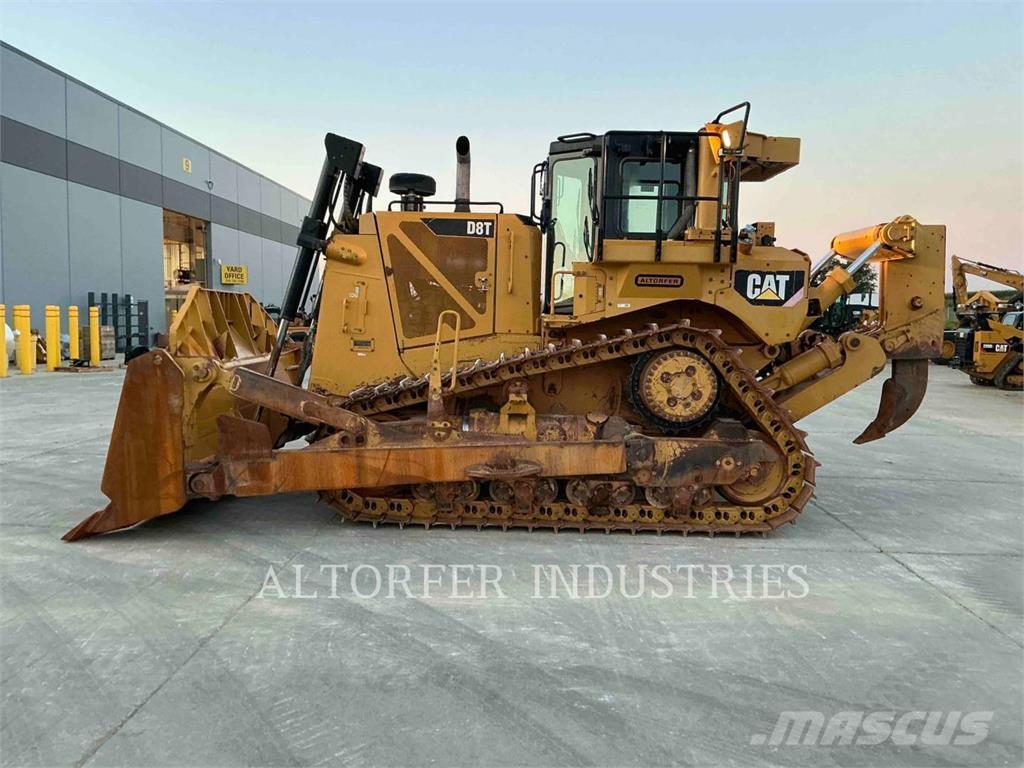 CAT D8T Telaketjupuskutraktorit