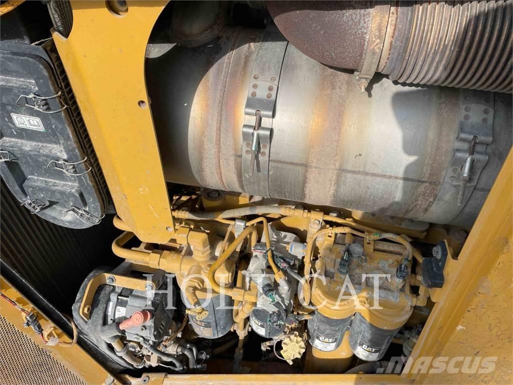 CAT D8T MS Telaketjupuskutraktorit
