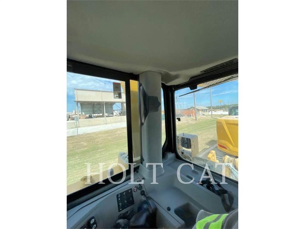 CAT D8T WHA Telaketjupuskutraktorit