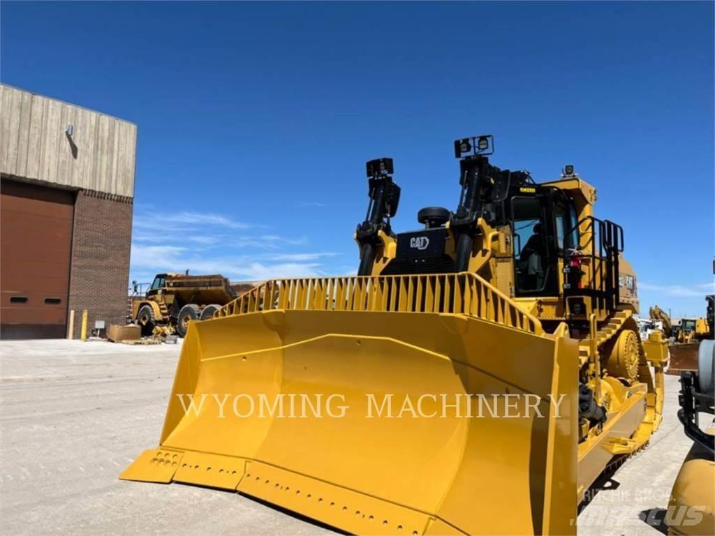 CAT D9 Telaketjupuskutraktorit