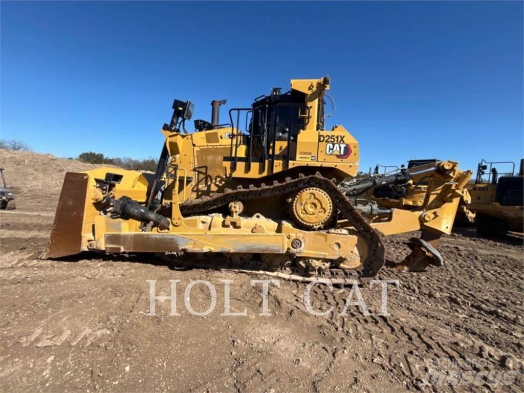 CAT D9 Telaketjupuskutraktorit