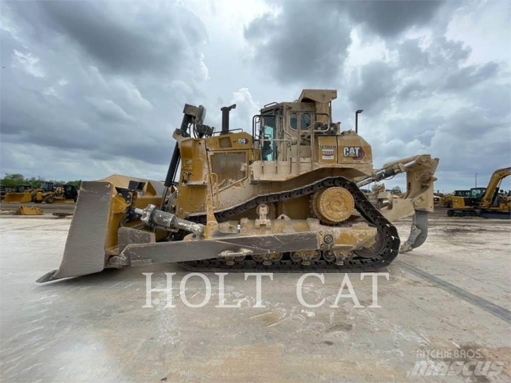 CAT D9 Telaketjupuskutraktorit