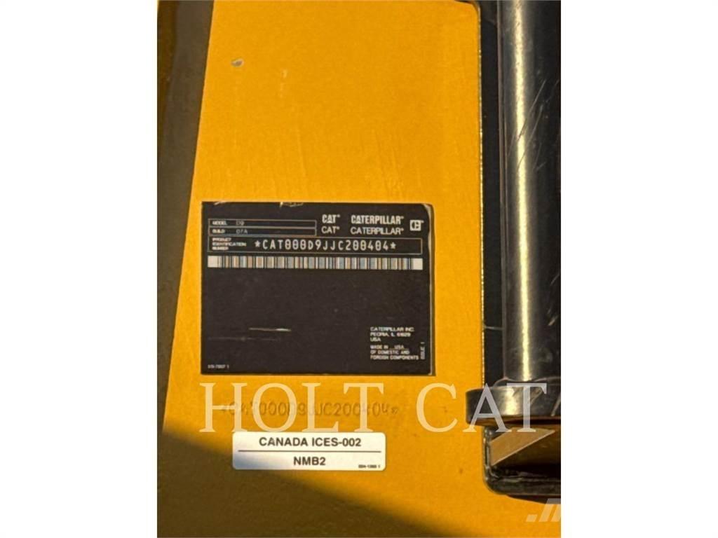 CAT D9 Telaketjupuskutraktorit
