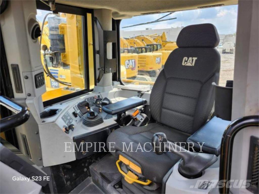 CAT D9-07A Telaketjupuskutraktorit