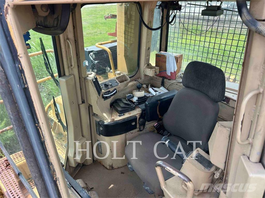 CAT D9R Telaketjupuskutraktorit