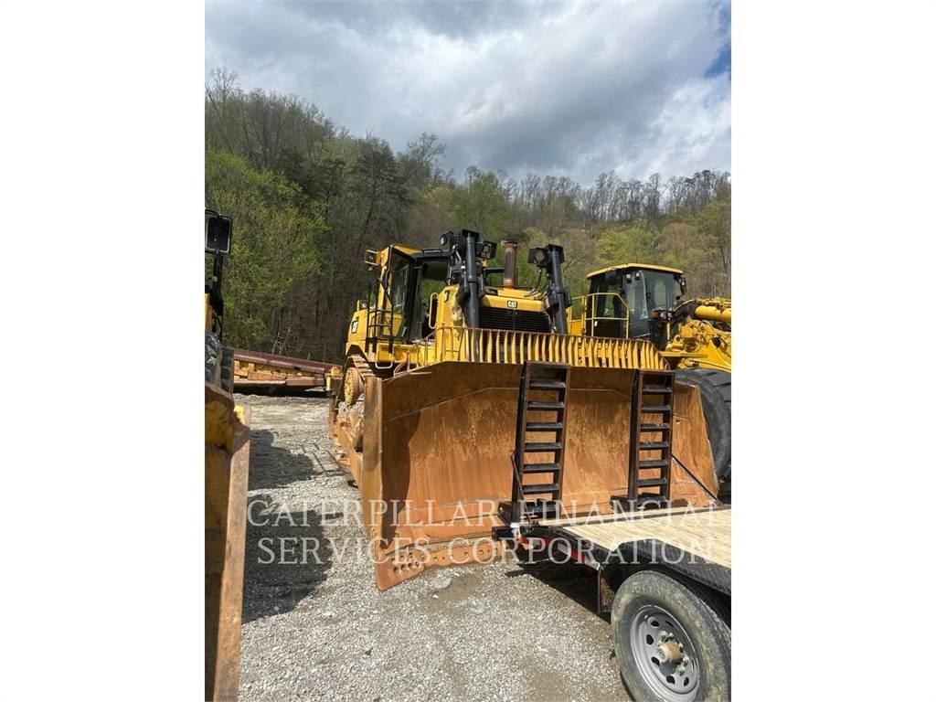 CAT D9T Telaketjupuskutraktorit