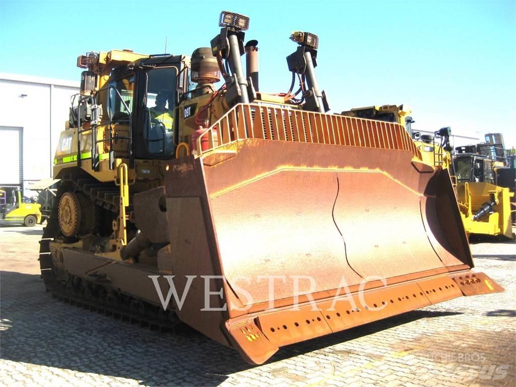 CAT D9T Telaketjupuskutraktorit