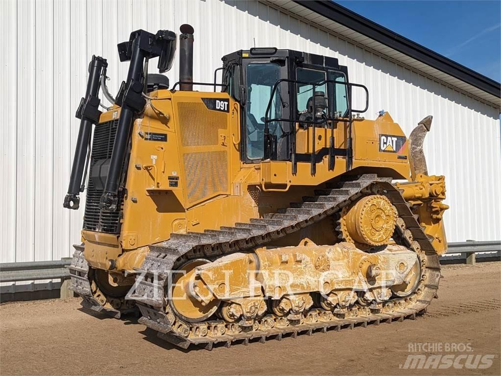 CAT D9T Telaketjupuskutraktorit