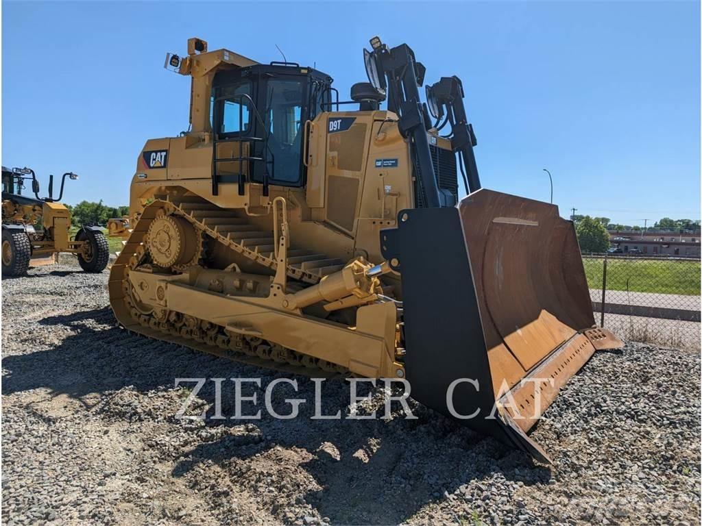 CAT D9T Telaketjupuskutraktorit