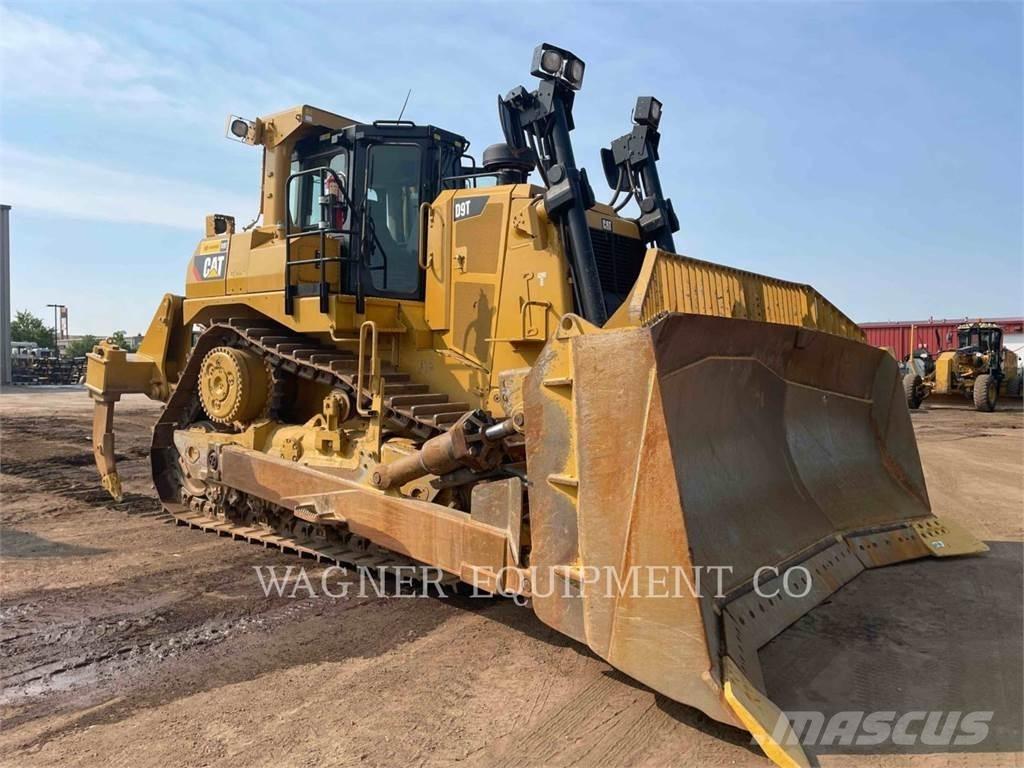 CAT D9T Telaketjupuskutraktorit