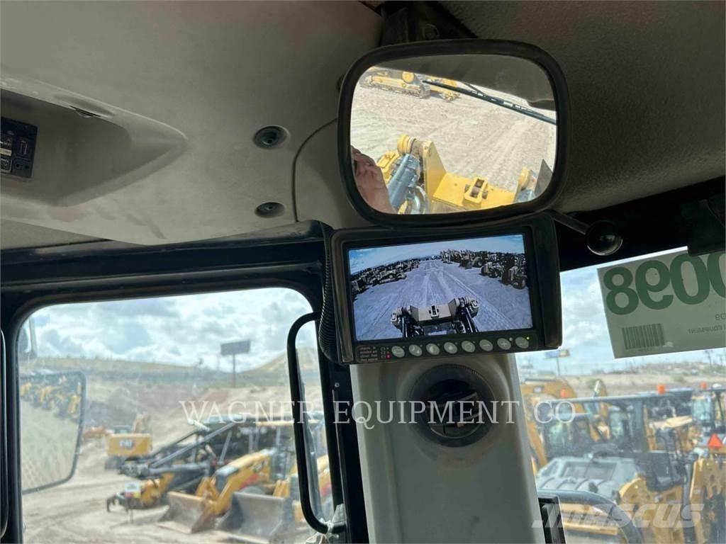 CAT D9T Telaketjupuskutraktorit