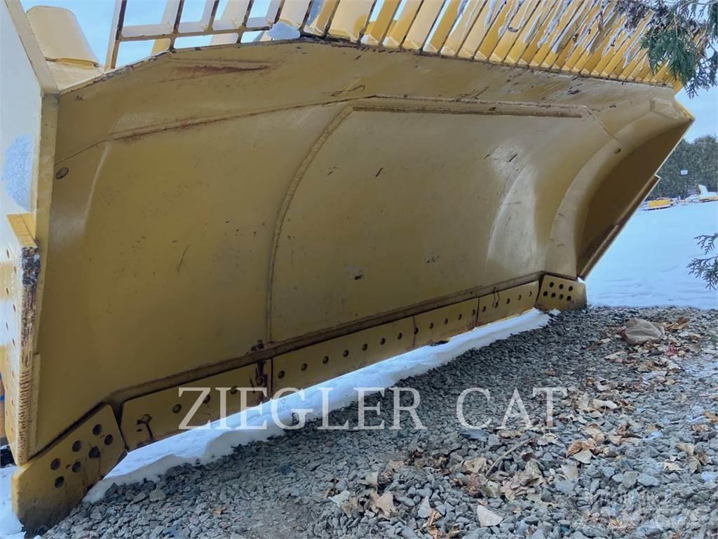 CAT D9TSUBLADE Puskulevyt