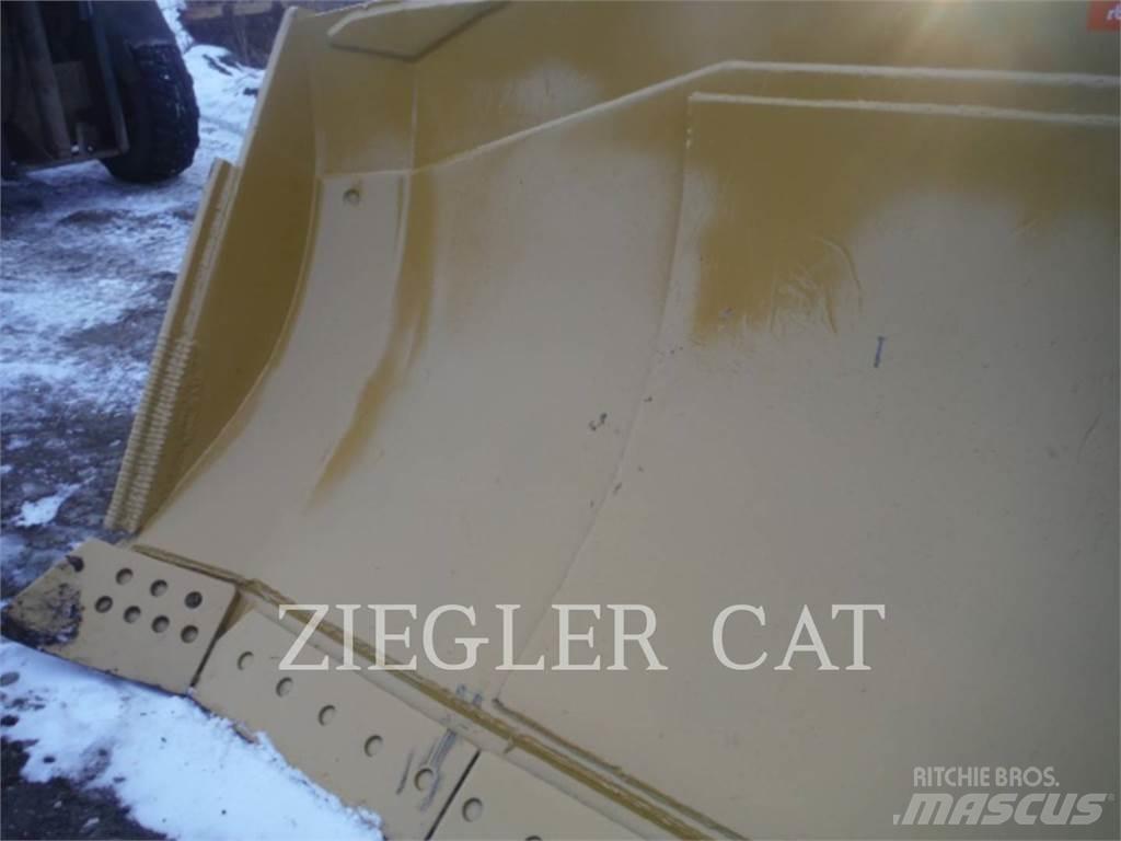 CAT D9TSUBLADE Puskulevyt