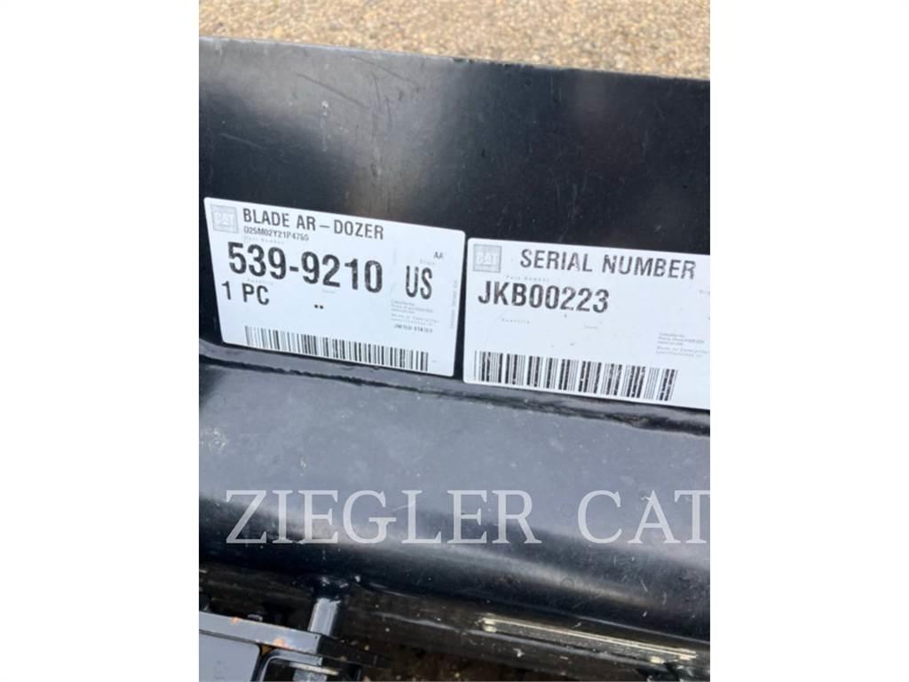 CAT DOZER BLADE 92 Puskulevyt