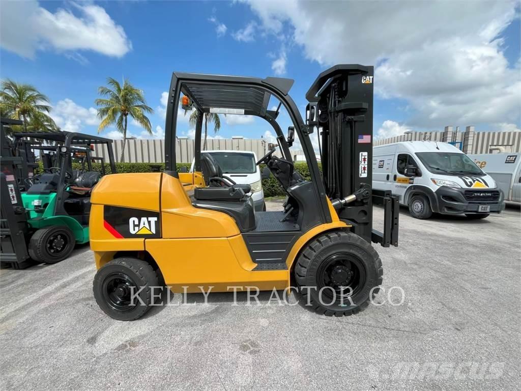 CAT DP50CN1 Dieseltrukit