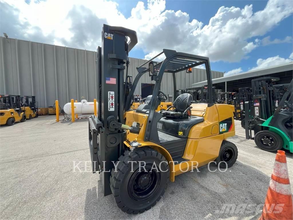 CAT DP50CN1 Dieseltrukit