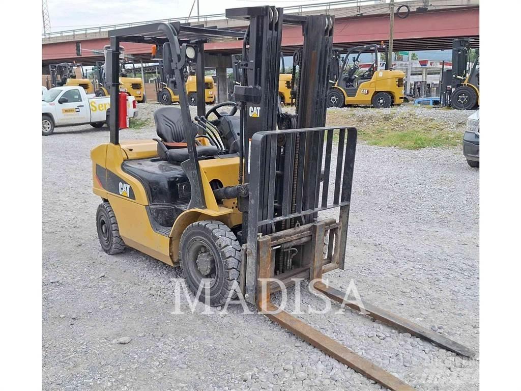 CAT LIFT TRUCKS DP25NM5 Dieseltrukit