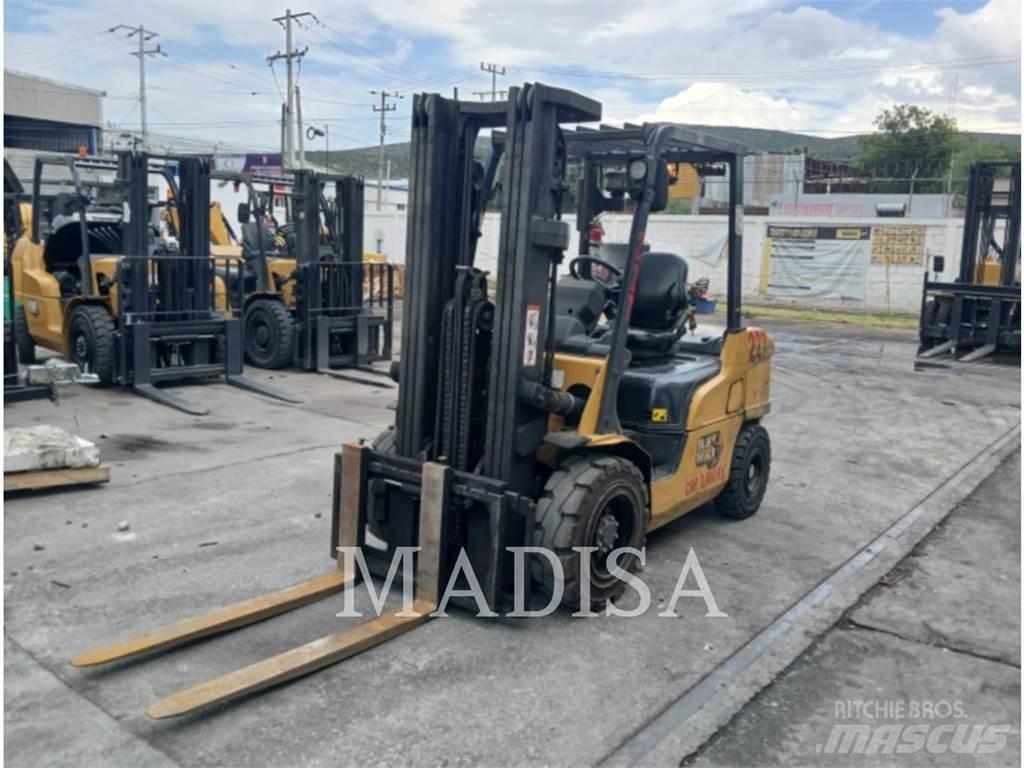 CAT LIFT TRUCKS DP30NM Dieseltrukit