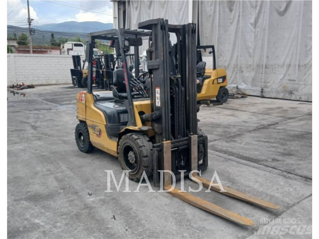 CAT LIFT TRUCKS DP30NM Dieseltrukit