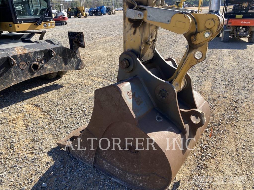 CAT M320F Pyöräkaivukoneet