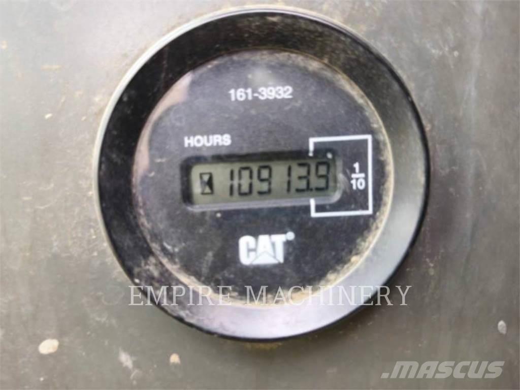 CAT MH3059 Telakaivukoneet