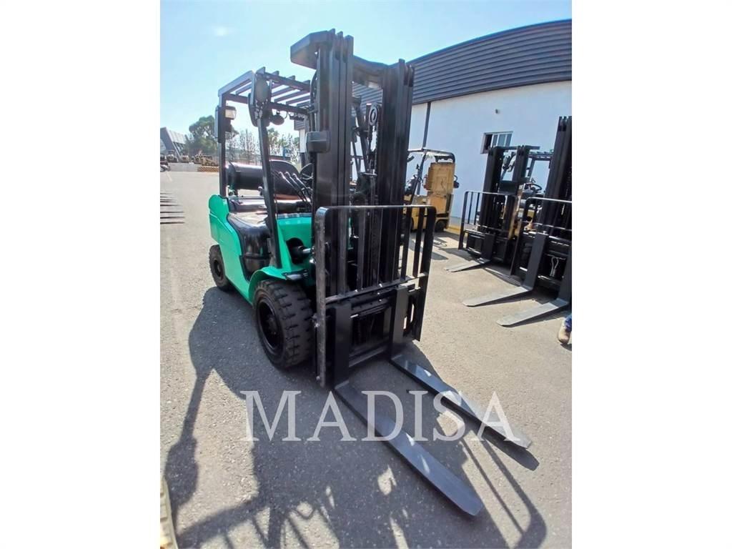 CAT MITSUBISHI FG30N-LP Muut haarukkatrukit