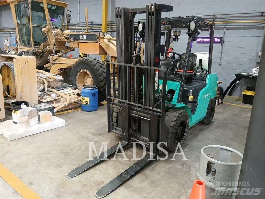 CAT MITSUBISHI FG30N-LP Muut haarukkatrukit