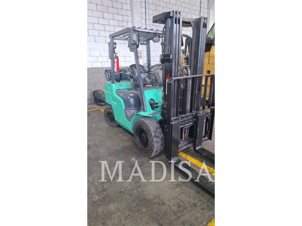 CAT MITSUBISHI FG30N-LP Muut haarukkatrukit