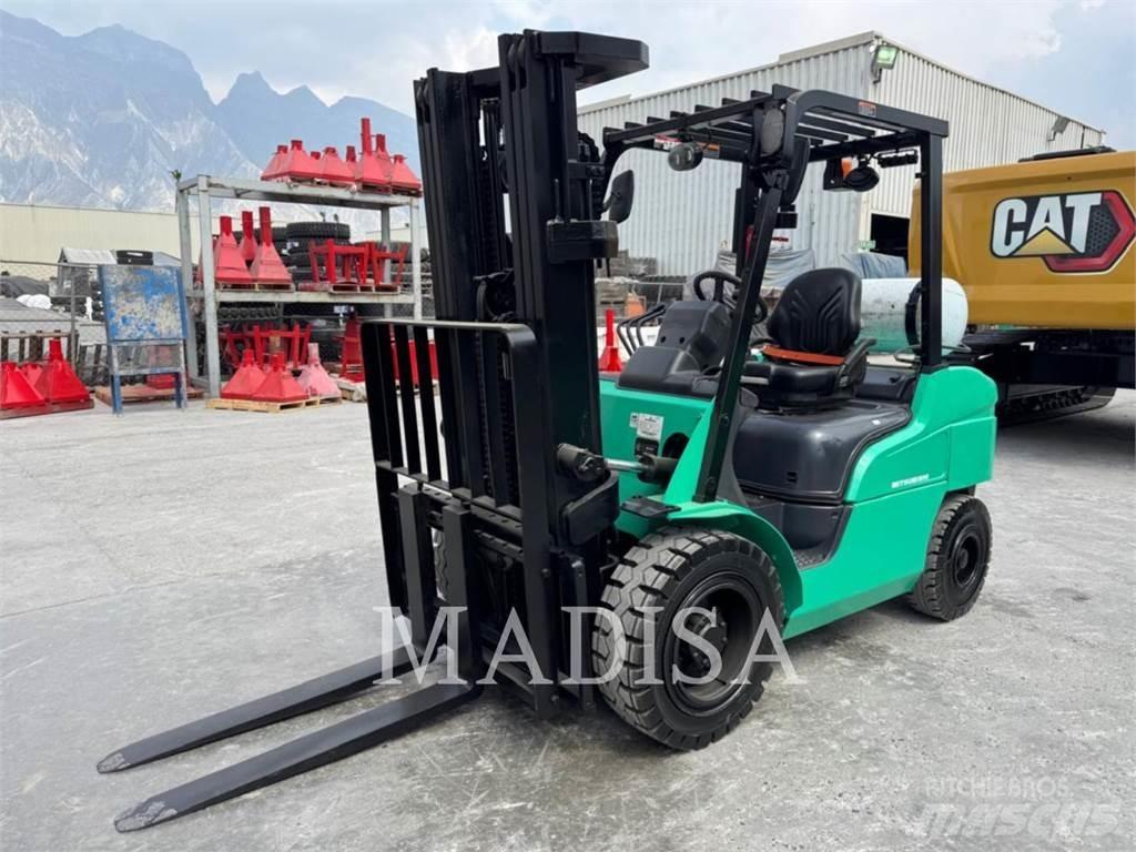 CAT MITSUBISHI FG30N-LP Muut haarukkatrukit
