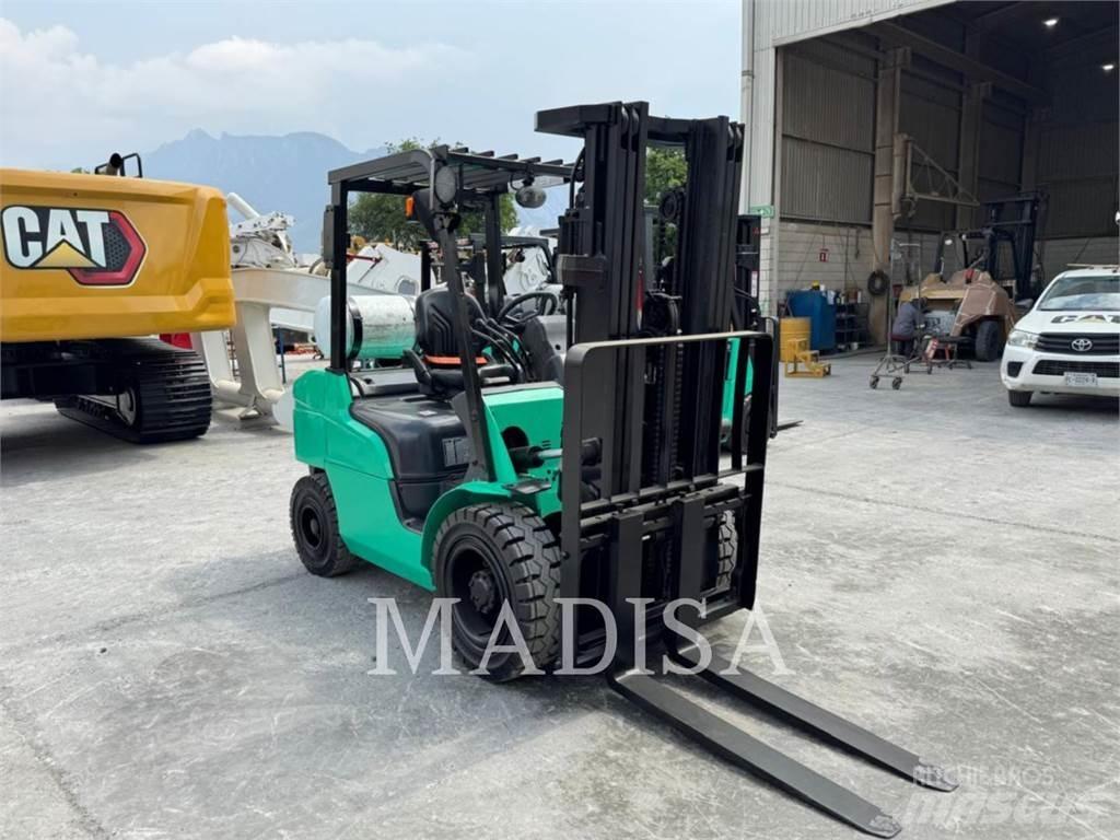 CAT MITSUBISHI FG30N-LP Muut haarukkatrukit