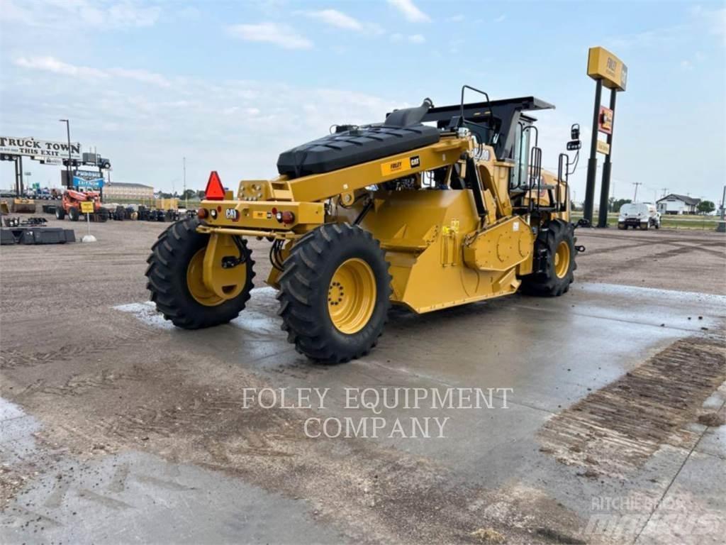 CAT RM400-01 Asfalttikoneet