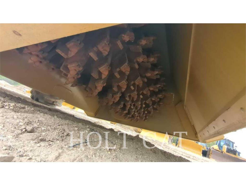 CAT RM400 CAB Asfaltin uusiokäyttölaitteet