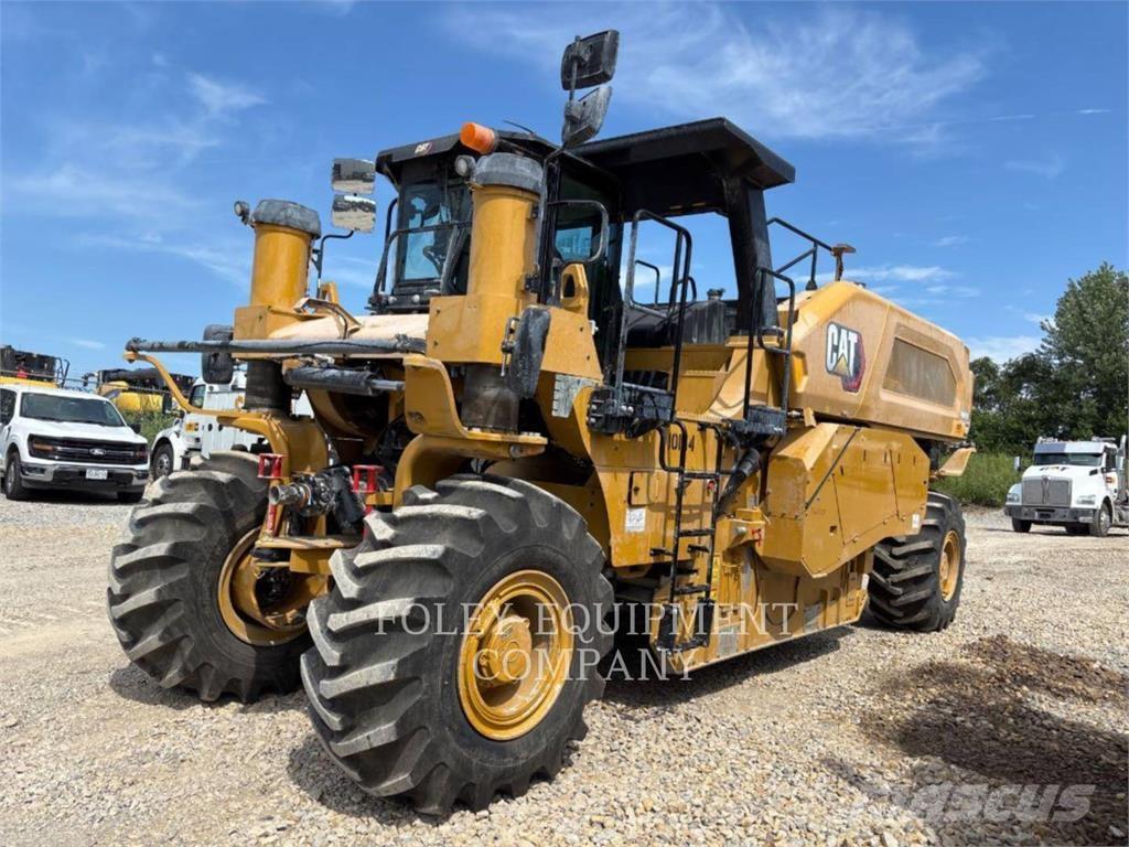 CAT RM600-01 Asfalttikoneet