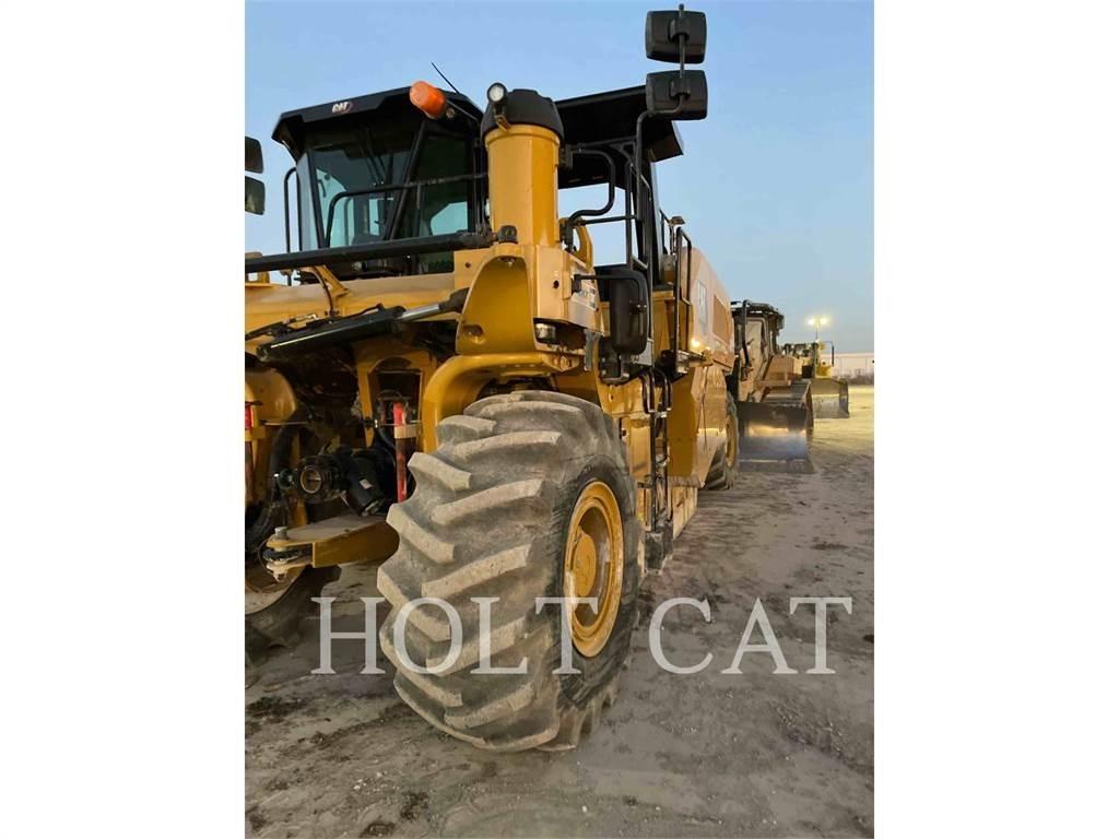 CAT RM800 CAB Asfaltin uusiokäyttölaitteet